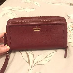 NWT Kate Spade Anita wallet in black cherry color